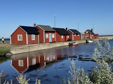 Ein Fischerdorf mit Räucherei auf Öland Ein Fischerdorf auf Öland